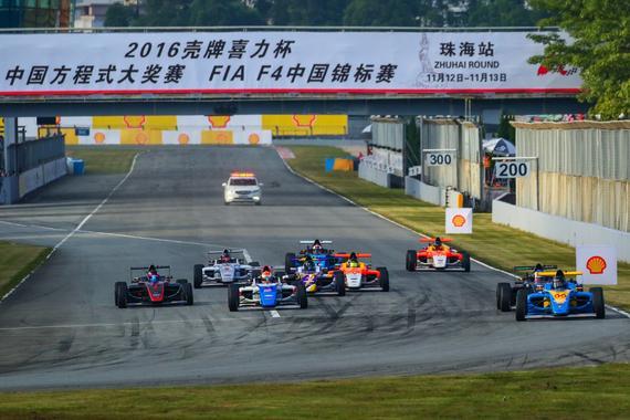 2016FIA F4中国锦标赛第13回合决赛在珠海国际赛车场举行