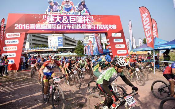 中外车手角逐2016国际自行车训练基地年度总决赛
