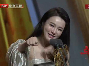 视频-邹市明获最佳非奥运动员奖 娇妻领奖魅力十足