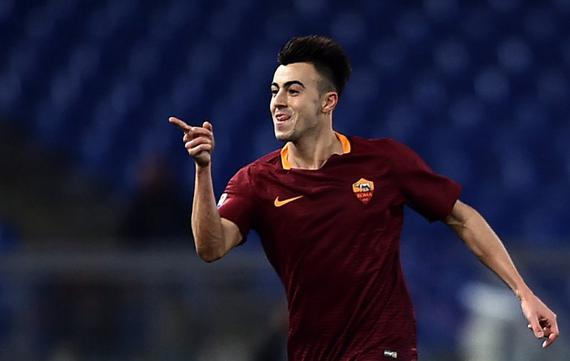 沙拉维庆祝进球