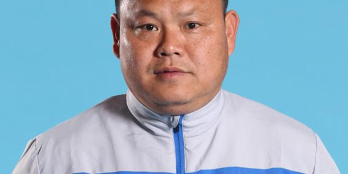 谢育新卸任广州富力预备队主帅 回兴宁推动家