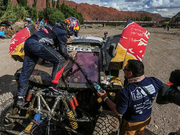 视频-2017达喀尔拉力赛SS4 意外频发的赛段