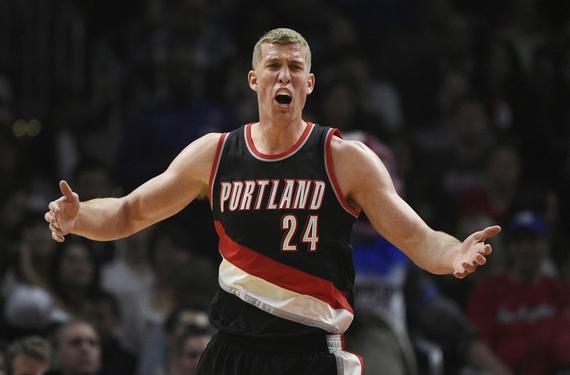 人物|他是NBA助攻最多的中锋 却为球队背黑锅