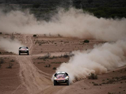 高清-2017达喀尔SS11 勒布超越彼得汉塞尔瞬间