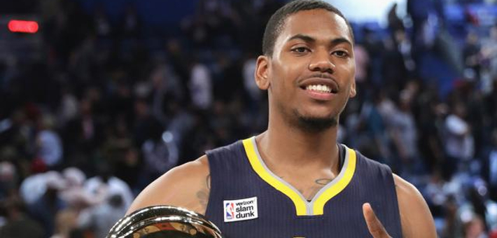 全明星扣篮大赛小狗夺冠