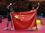 刘国梁搂樊振东背影让人泪目：马龙也交过学费