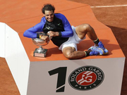 纳达尔庆祝法网第十冠