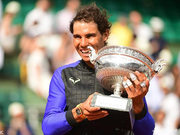 视频-纳达尔3-0完胜瓦林卡 夺法网第10冠创造历史