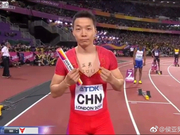 接力新人大胆示爱女友背后 艺体美女讲述浪漫爱情