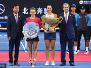 颁奖-哈勒普坦言已尽全力 加西亚惊讶能获双冠