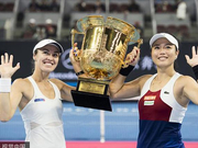 视频集锦-詹咏然/辛吉斯轻松取胜 问鼎中网女双