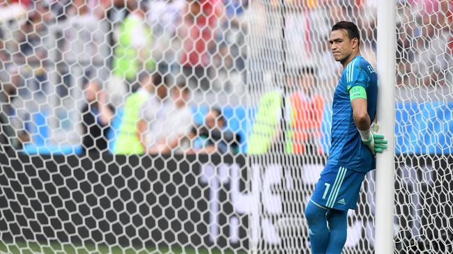 哈达里在下半场连续救险