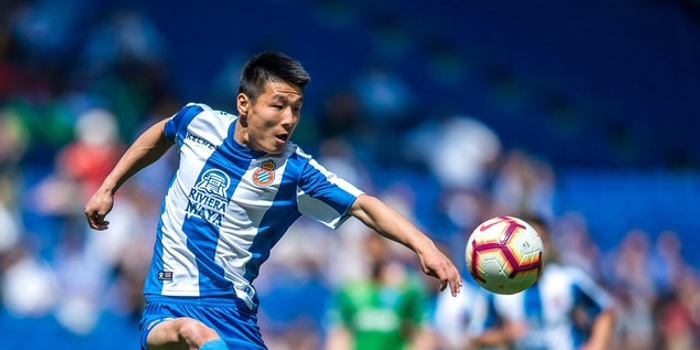 武磊单场数据:全场0射门 10次触球 7次传球