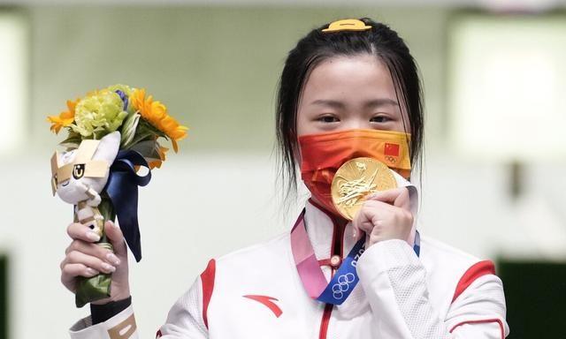 杨倩夺得首金