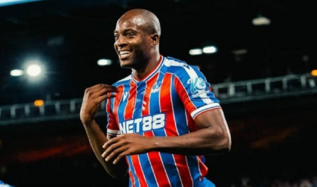 恐怖4人组冲水晶宫后防!数据示曼城赢紧咬枪手