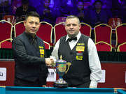 中式台球世锦赛郑宇伯21-19梅林 夺得男子组冠军