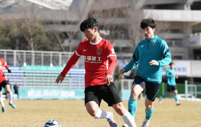 热身赛：成都蓉城2-1K2球队天安FC，费利佩破门