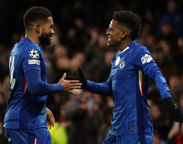 切尔西3-0完胜巴萨 足彩任九开1558注8306元