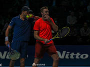 网坛内马尔？索克碰瓷女球童 轰然倒地演技浮夸