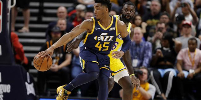 詹姆斯缺阵麦基两双 爵士轻取湖人锁定季后赛