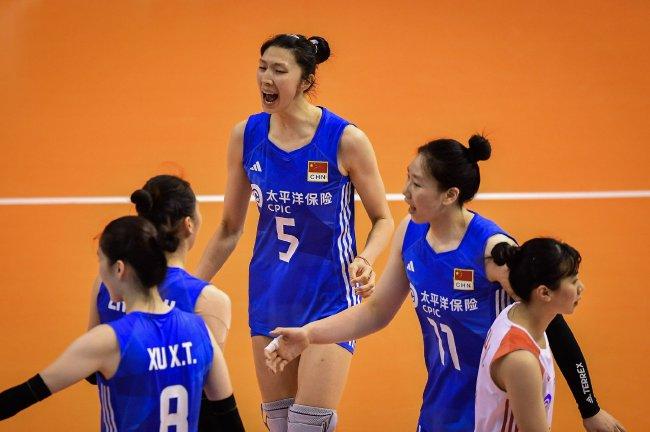 女排亚锦赛决赛中国2-3泰国 冲第14冠未果获亚军