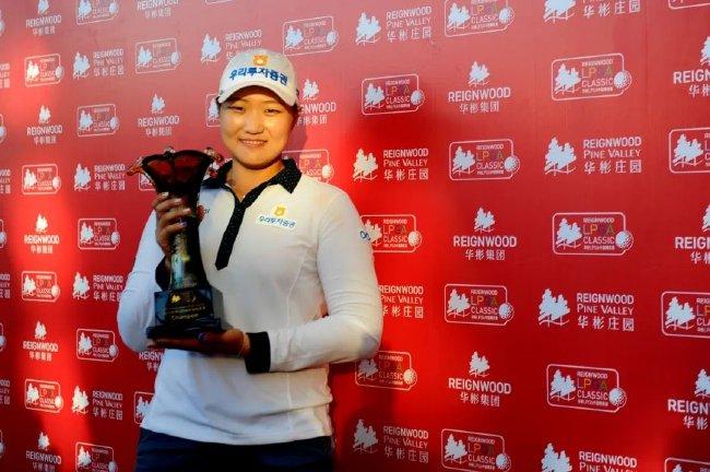 (2014华彬LPGA中国精英赛后五洞挑战赛冠军李美林)
