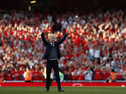 温格挥挥衣袖终于离开了 你是不舍还是暗爽？