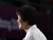 特写|郎平:58岁的“铁榔头” 远观如山近看似水