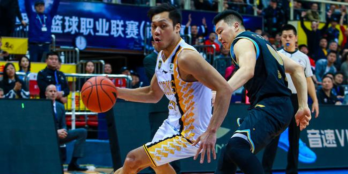 阿的江:林志杰值得让人尊敬 这个岁数很不容易