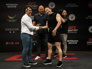 张伟丽挑战UFC金腰带 白大拿上海官宣鼓吹三完美