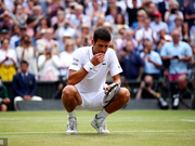 图|小德重演温网夺冠吃草一幕 五次登顶已成习惯