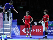 世锦赛争议判罚:裁判手滑算错分 明显错区看不见