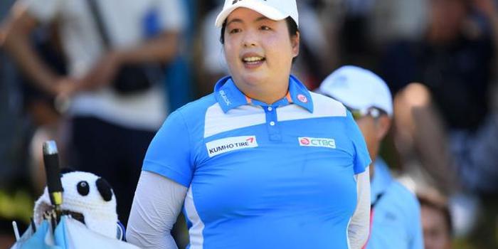 日本LPGA赛冯珊珊获并列亚军 畑冈奈纱8杆优势捧杯