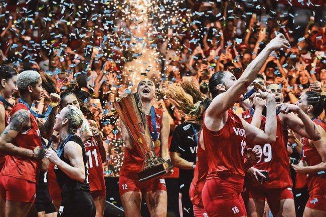 女排欧锦赛决赛土耳其3-2塞尔维亚 首度荣膺冠军