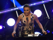 FIFA年度大奖一览：德尚萨拉赫获奖 1神人6度最佳