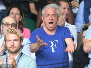 图|小贝爱子携女友观战 英国下议院发言人成奶粉