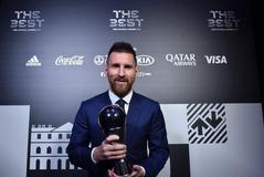 梅西压范戴克C罗荣膺世界足球先生 创6次获奖纪录
