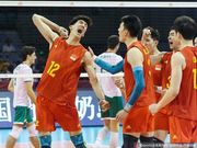 张哲嘉：尽自己最大努力 用行动诠释“男排精神”