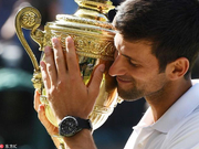 小德状态回勇温网捧杯 现场吃草庆祝重夺大满贯