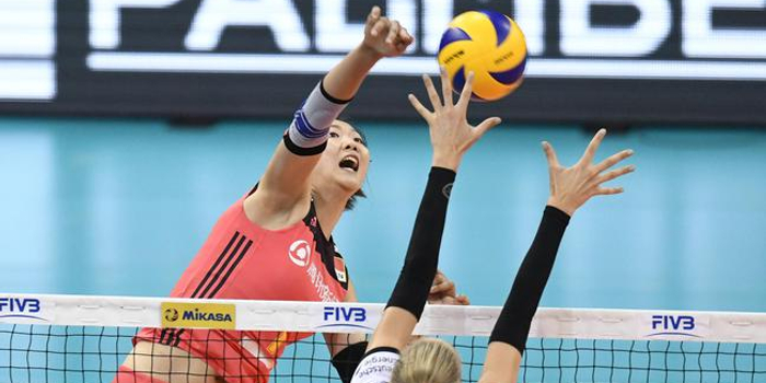 女排阵容轮换战劲敌荷兰 李盈莹如何突破高拦