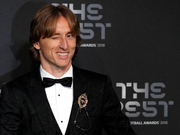 莫德里奇荣膺FIFA足球先生 终结C罗梅西10年轮庄