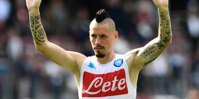 评论:一方引援力度超恒大 王健林要让大连复兴