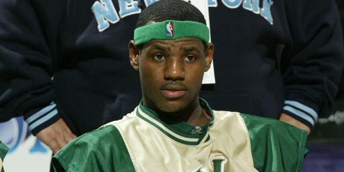 詹姆斯高中比赛让全市停电!他对着KD谈影响力