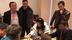 视频-天府杯俞斌在研究棋局