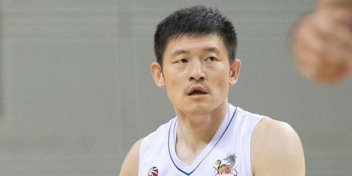 江苏男篮宣布35岁老将退役 结束18年球员生涯
