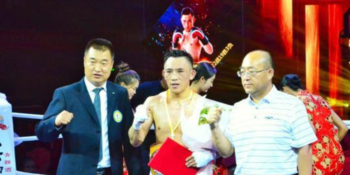 2018世界拳击金腰带争霸赛 中国选手刘伟成功