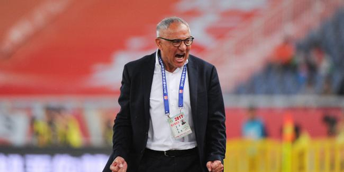 马加特执教风格遭助手猛烈抨击 下一站或是汉