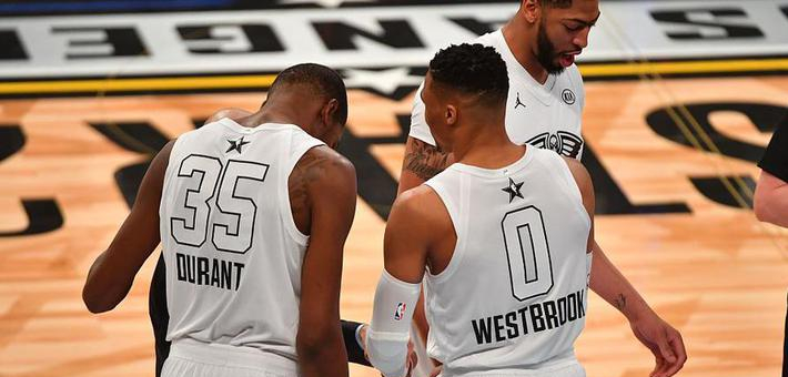 全明星正赛赛场上演前任4