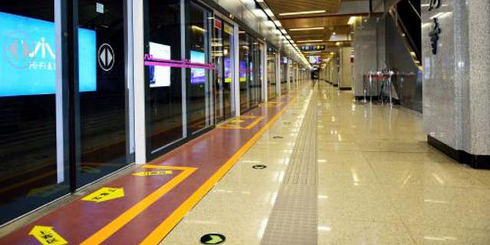 西安地铁6列备用车应对限行 遇客流骤增或限流