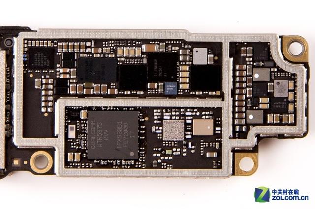 这款产品又与iphone 7 plus内部设计有哪些不同,让我们通过这篇拆640